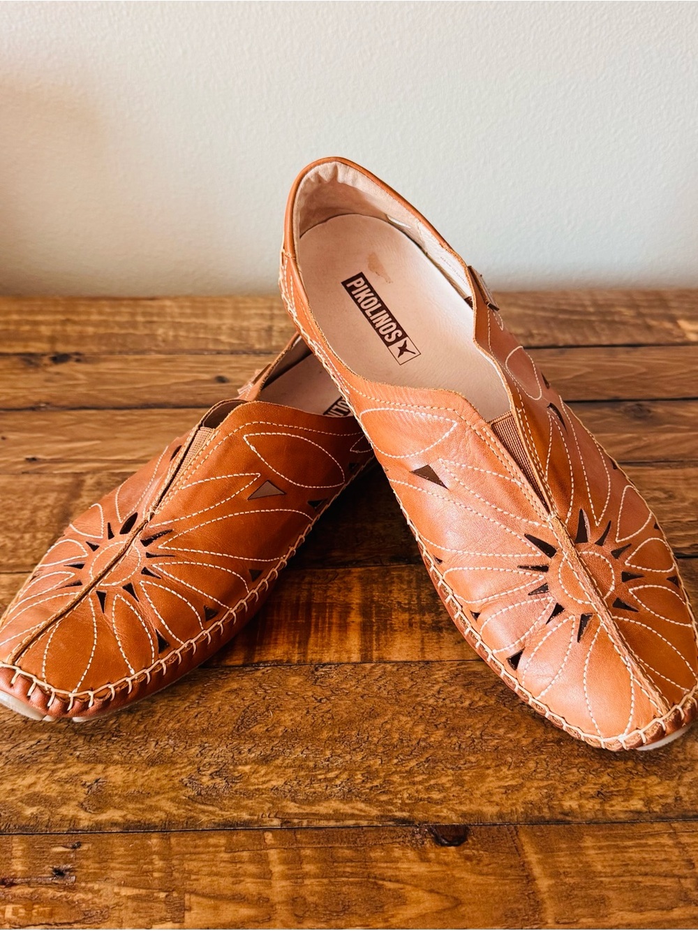 PIKOLINOS Tan Cutout Leather Loafers
